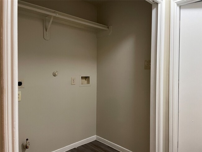 Building Photo - 6614 Amberfield Ln