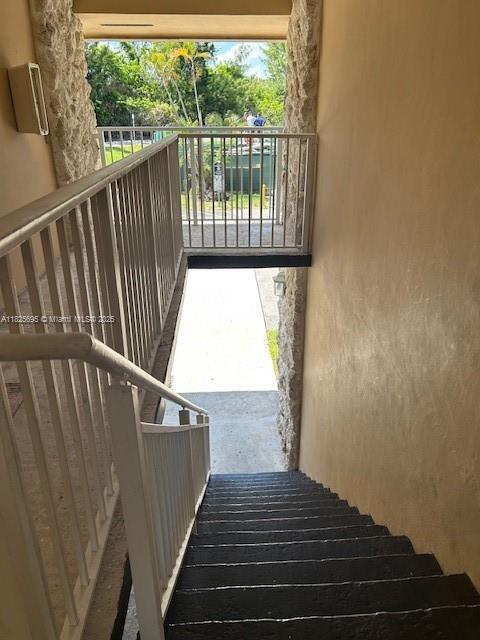 Building Photo - 5275 SW 77th Ct