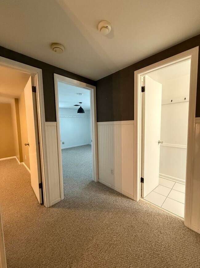 Building Photo - Spacious 4BR House in Tulsa