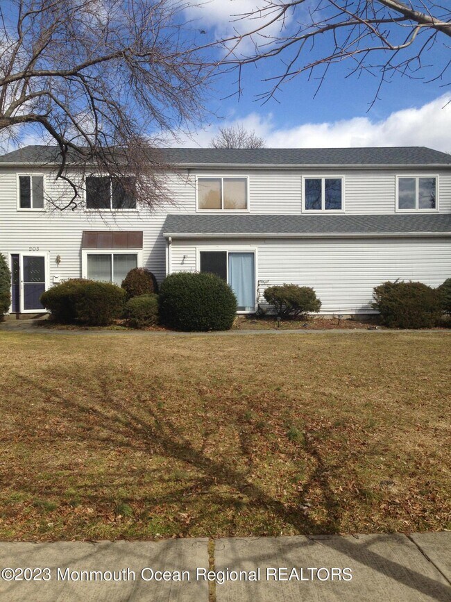 Primary Photo - 205 Alpern Ave