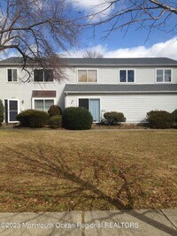 Building Photo - 205 Alpern Ave