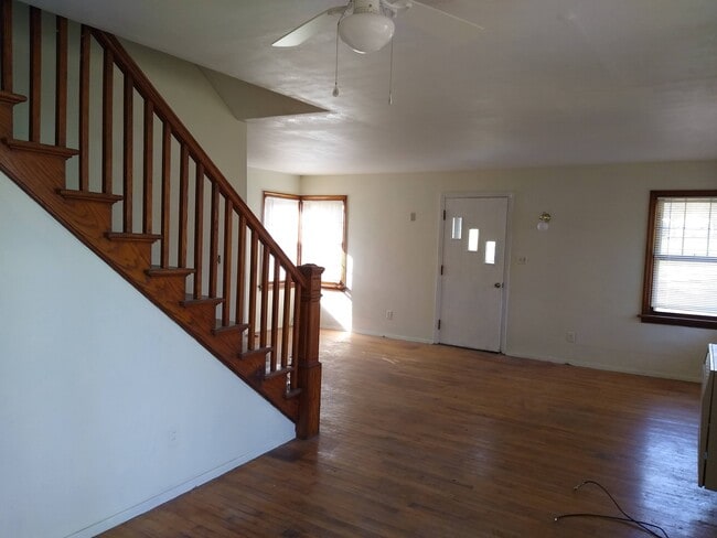 Building Photo - 1352 Beach Lake Hwy