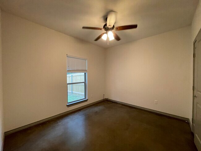 Building Photo - 4074 County Rd 152 W