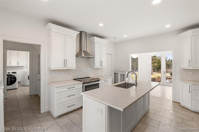 Building Photo - 1200 Orchard Ridge Rd