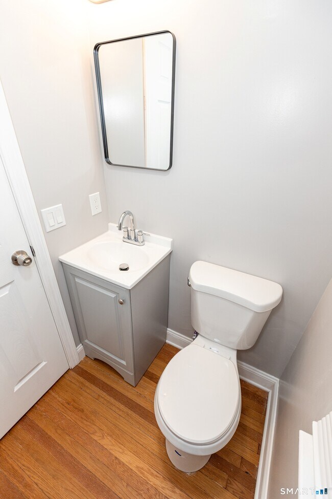 Building Photo - 99 Jordan Ln