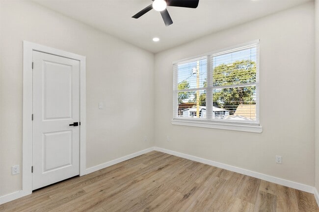 Building Photo - 1504 Clay St