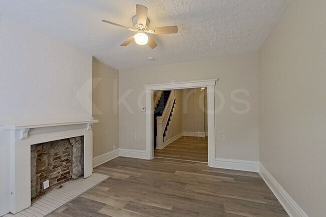 Building Photo - 964-966 Oakwood Ave