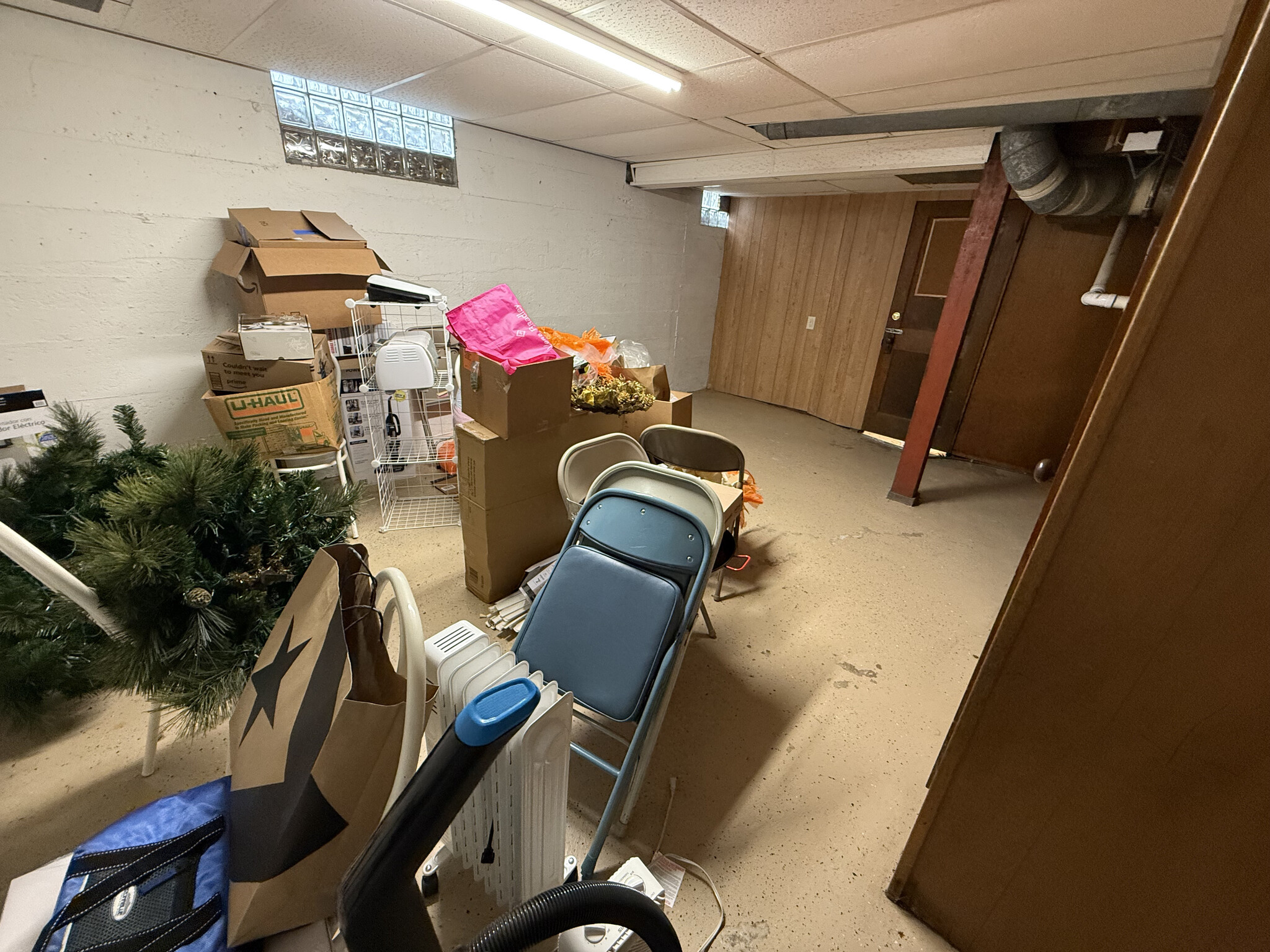 second bedroom with closet currently being used as storage - 410 N 4th St