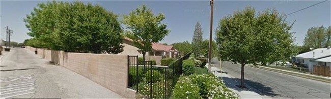 Building Photo - 201 8th St