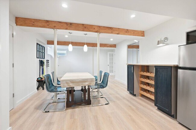 Building Photo - 35 Toylsome Ln