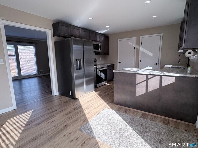 Building Photo - 80 Balaban Rd