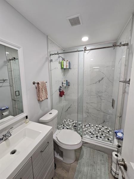 Building Photo - 101 E McNab Rd