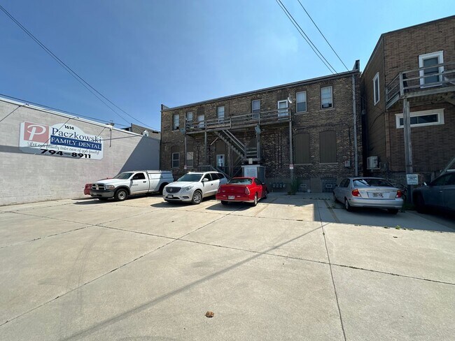 Building Photo - 1608-1612 Washington St