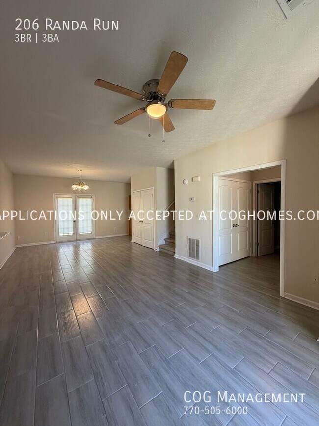 Building Photo - 206 Randa Run