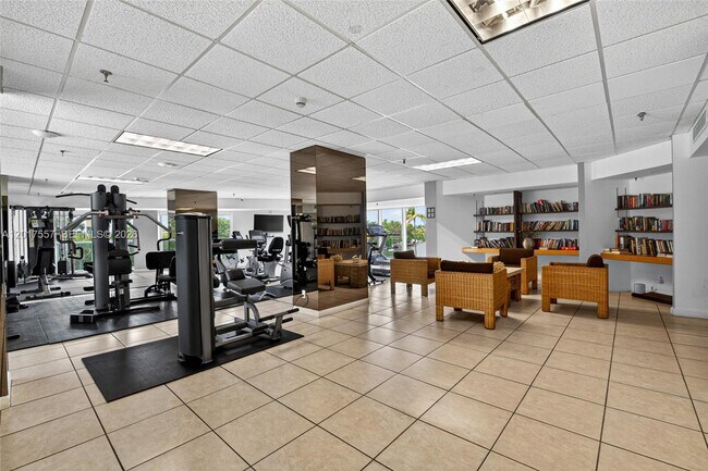 Building Photo - 2401 Collins Ave