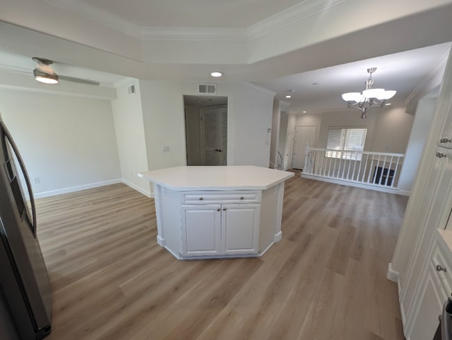 Building Photo - 2752 Carlsbad Blvd