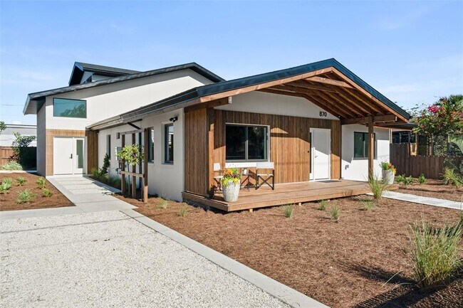 Building Photo - 870 Carver St