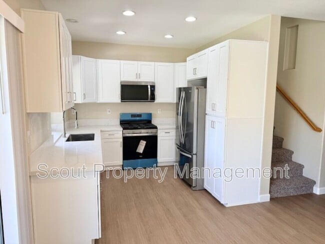 Building Photo - 43174 Teramo St