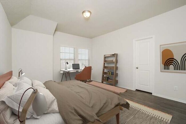 Building Photo - 3723 Somers Crest