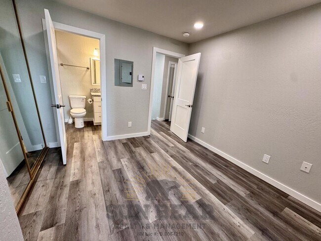 Building Photo - Beautiful 1 Bedroom!  Great Location!