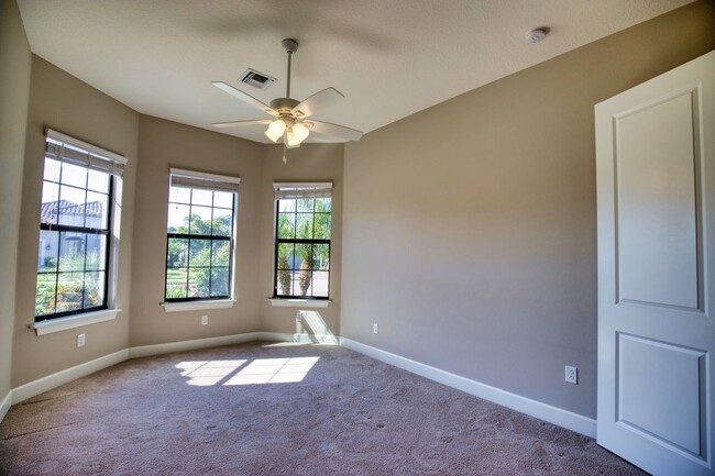 Building Photo - Annual Unfurnished Single-Family Home located in Bellacina at Casey Key with Resort-like Amenities!