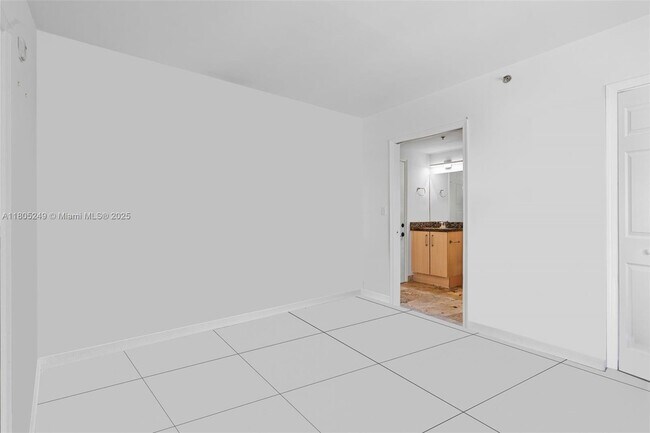 Building Photo - 6362 Collins Ave