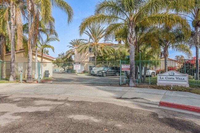 Building Photo - Extremely private and modern gated complex...
