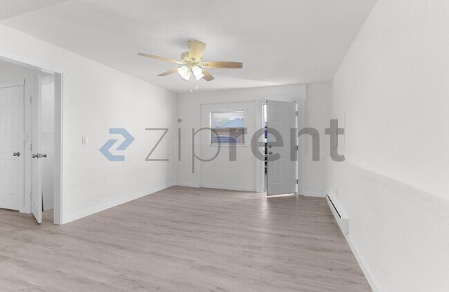 Building Photo - 1611 S 84th St