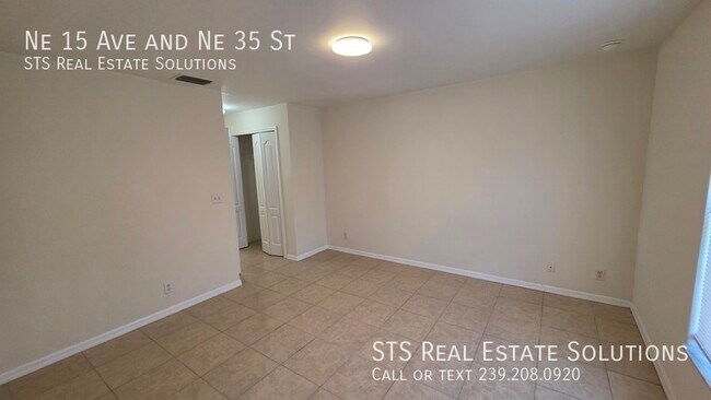 Building Photo - 1505 NE 35th St