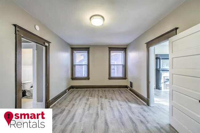Building Photo - 4065 Botanical Ave