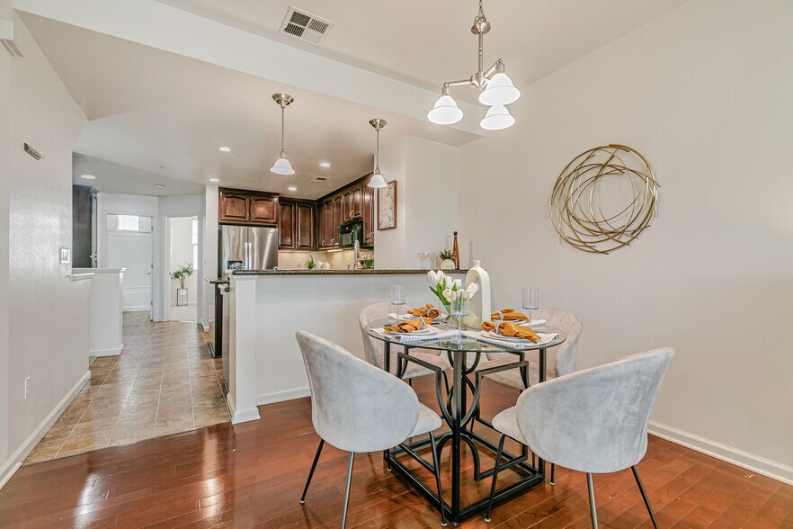 Building Photo - 40733 Greystone Ter