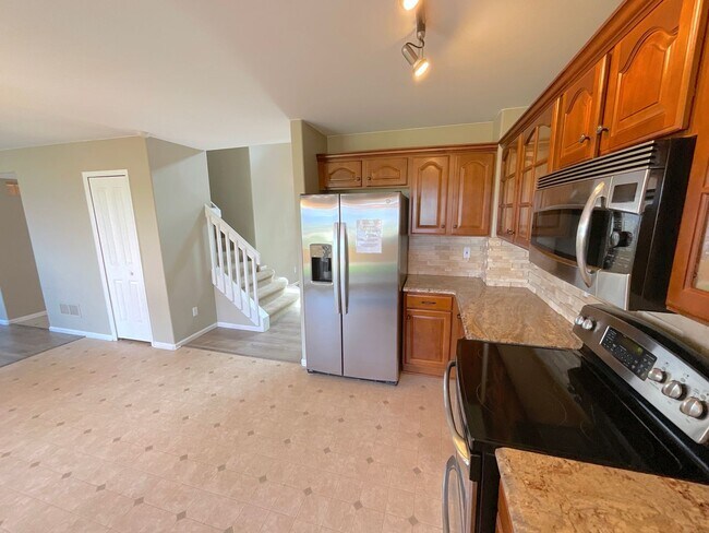 Building Photo - 7168 Prairie Wind Dr