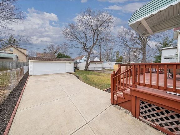 Building Photo - 2168 Richland Ave