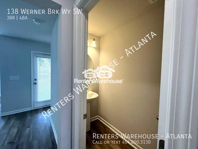 Building Photo - Luxurious Townhome! 3 Bedroom with Bonus R...