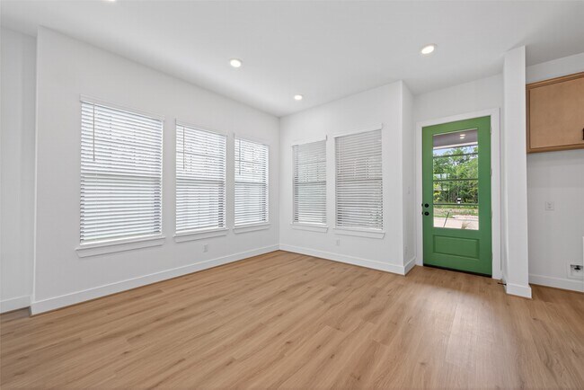 Building Photo - 7802 Longhorn Ballroom Dr