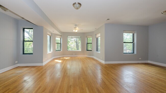 Building Photo - 2213 E 69th St