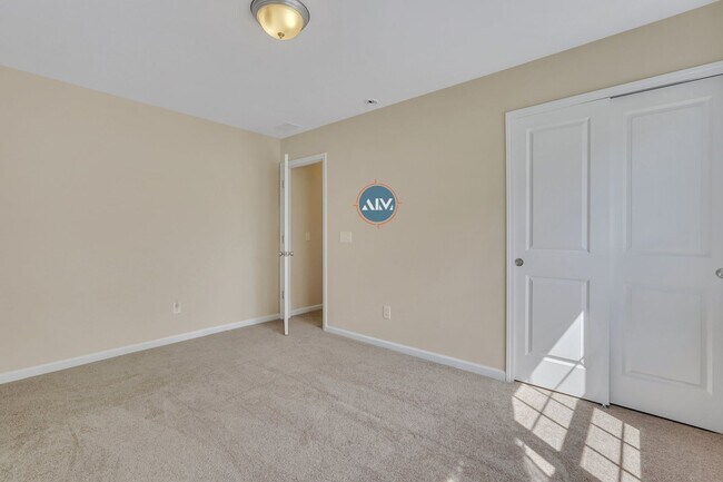 Building Photo - Beautiful Home in Seagrass Station