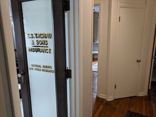 Building Photo - 1027 Cherokee Rd