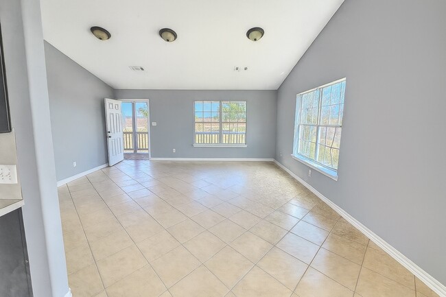 Building Photo - 1040 Darst Rd