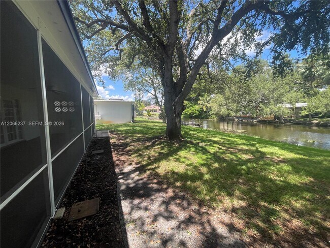 Building Photo - 9301 SW 54th St