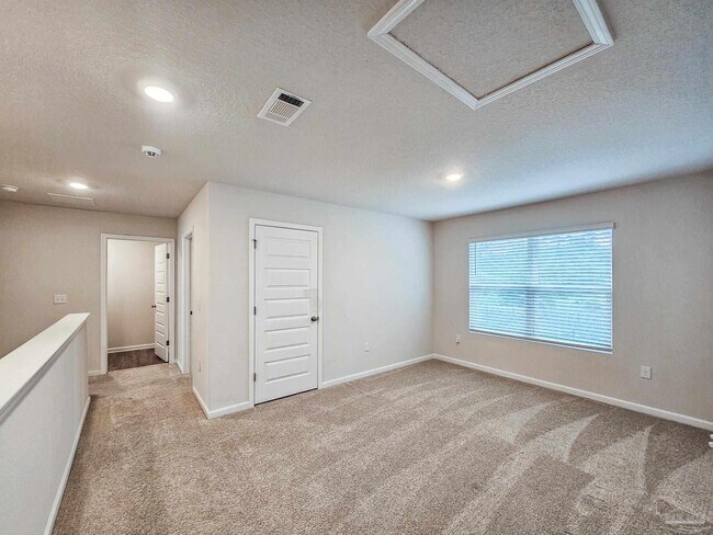 Building Photo - 5249 Peach Dr