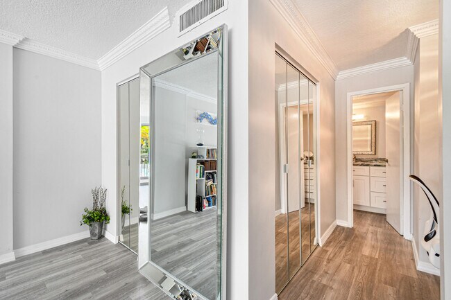 Building Photo - 3546 S Ocean Blvd