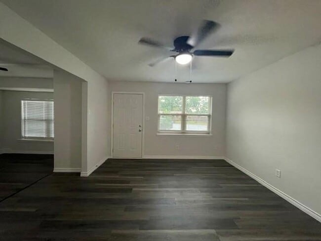 Building Photo - 408 Southern Ct