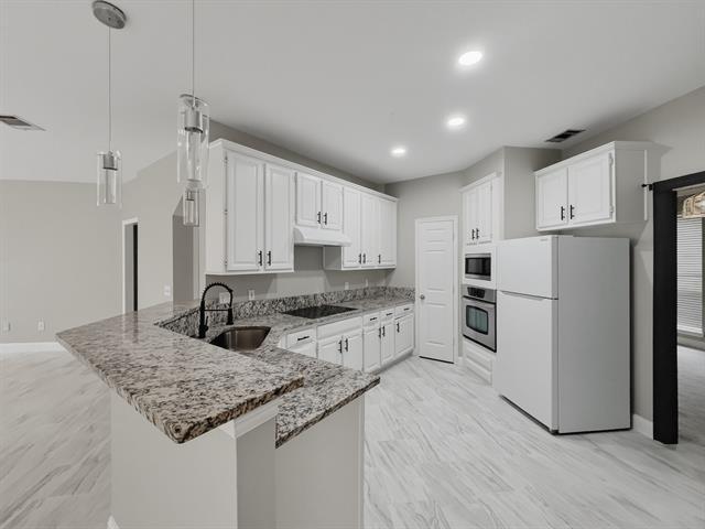 Building Photo - 2132 Cliffside Dr