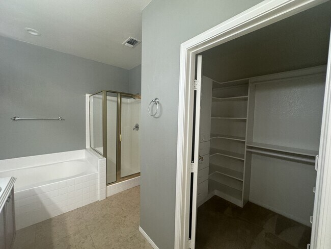 Building Photo - 9256 Blue Flax Pl