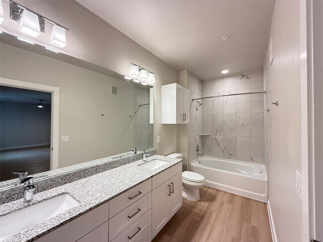 Building Photo - 3409 Brinkman St