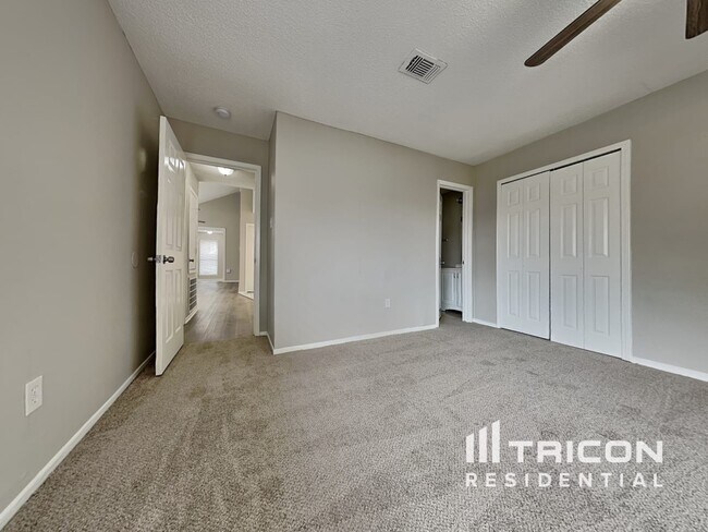 Building Photo - 23318 Pebworth Pl