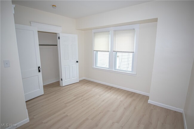 Building Photo - 3219 W 86th St