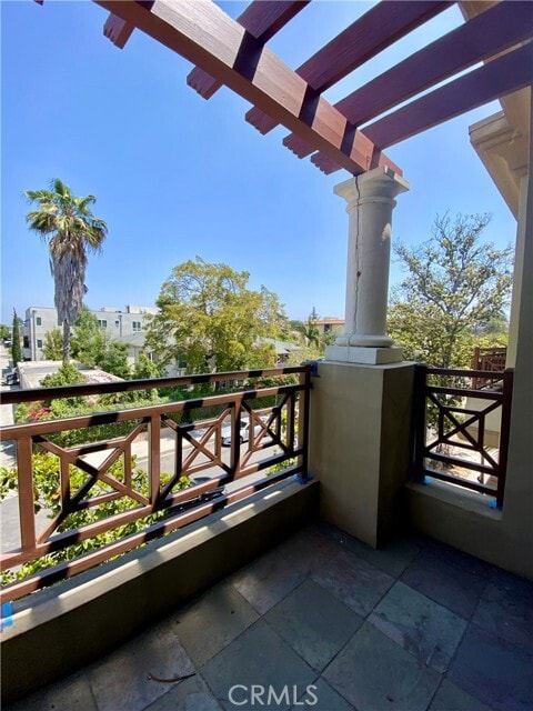 Building Photo - 4959 Laurel Canyon Blvd