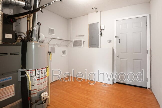 Building Photo - 1709 Calypso Ct